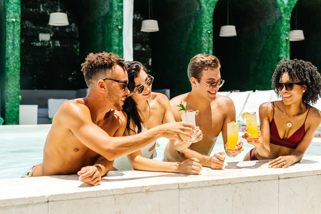 PATRÓN TEQUILA PERFECTS THE POOLSIDE EXPERIENCE WITH THE LAUNCH OF SIMPLY PERFECT CABANAS