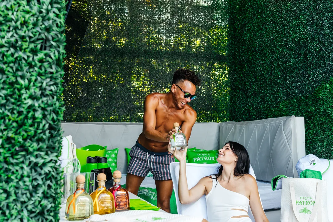 PATRÓN TEQUILA PERFECTS THE POOLSIDE EXPERIENCE WITH THE LAUNCH OF SIMPLY PERFECT CABANAS