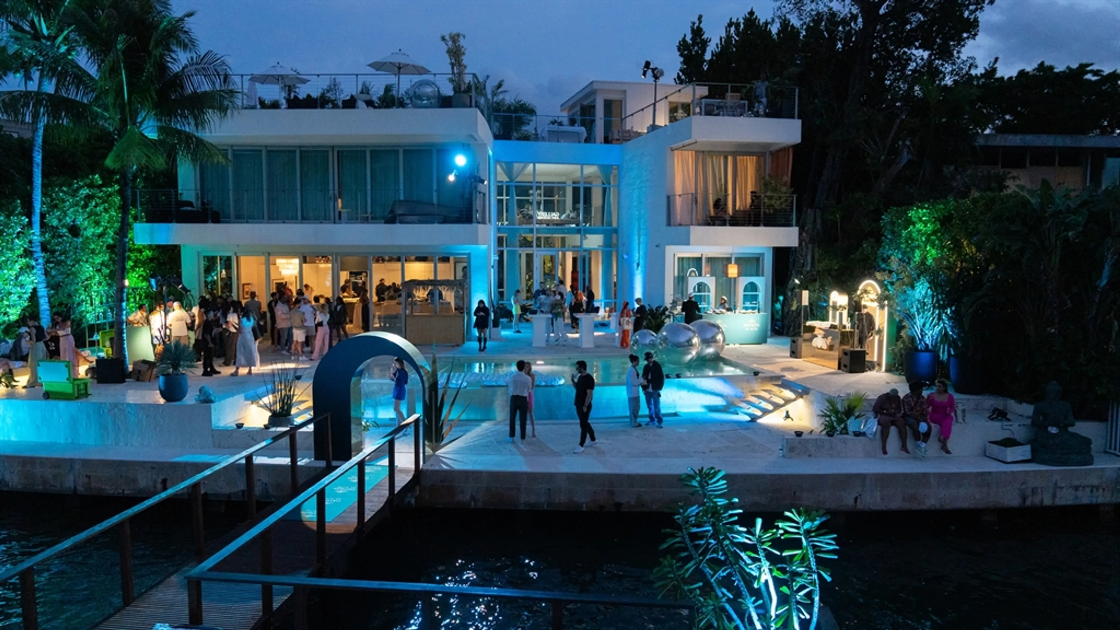 PATRÓN TEQUILA Makes its Mark During Art Basel Miami