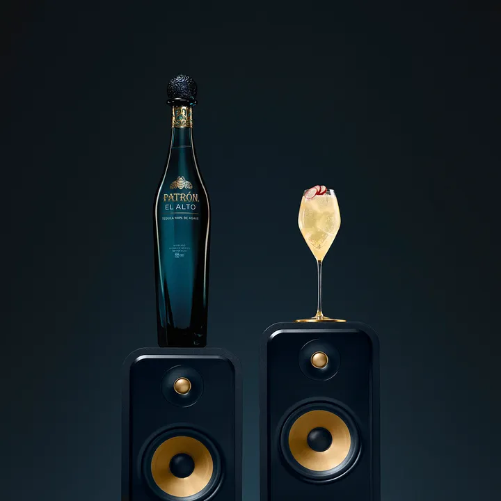 9e158153-3bba-4677-94af-bdf40577a15a-PATRÓN Golden Record Cocktail_1X1.jpg