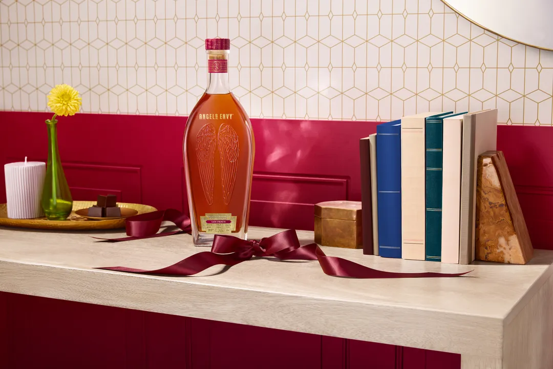 AngelsEnvy_CaskBourbon_Holiday_2.jpg