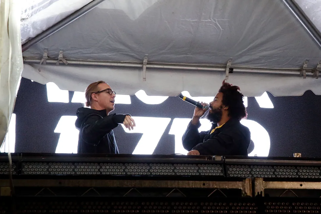 ONE WEEK AFTER DROPPING THEIR NEW SINGLE, MAJOR LAZER STUN CROWDS AT STREET PARTY