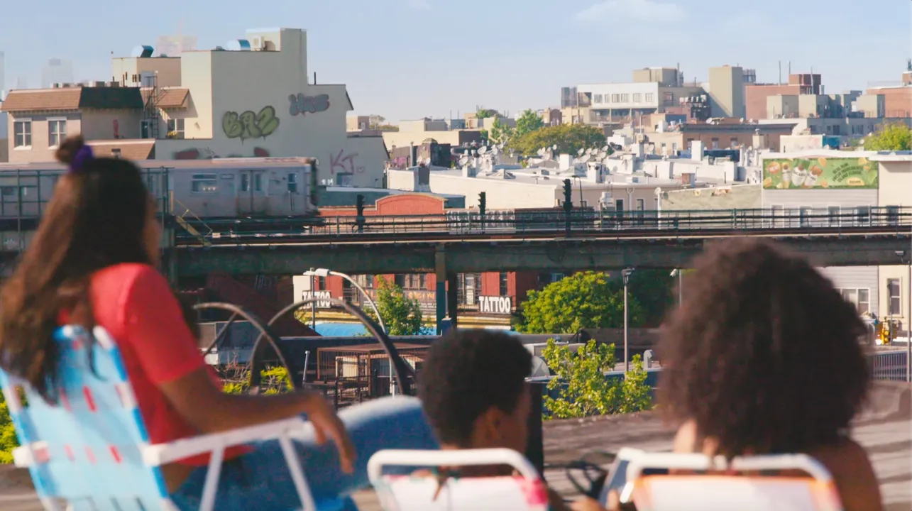 BACARDÍ RUM LAUNCHES NEW DIGITAL SPOT - BACARDÍ ROOMMATES!
