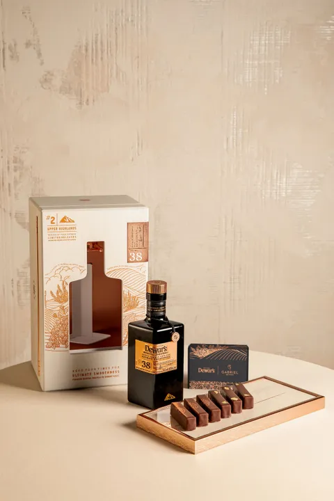 Dewars_DD38_KHC Chocolates_Small Box.jpg