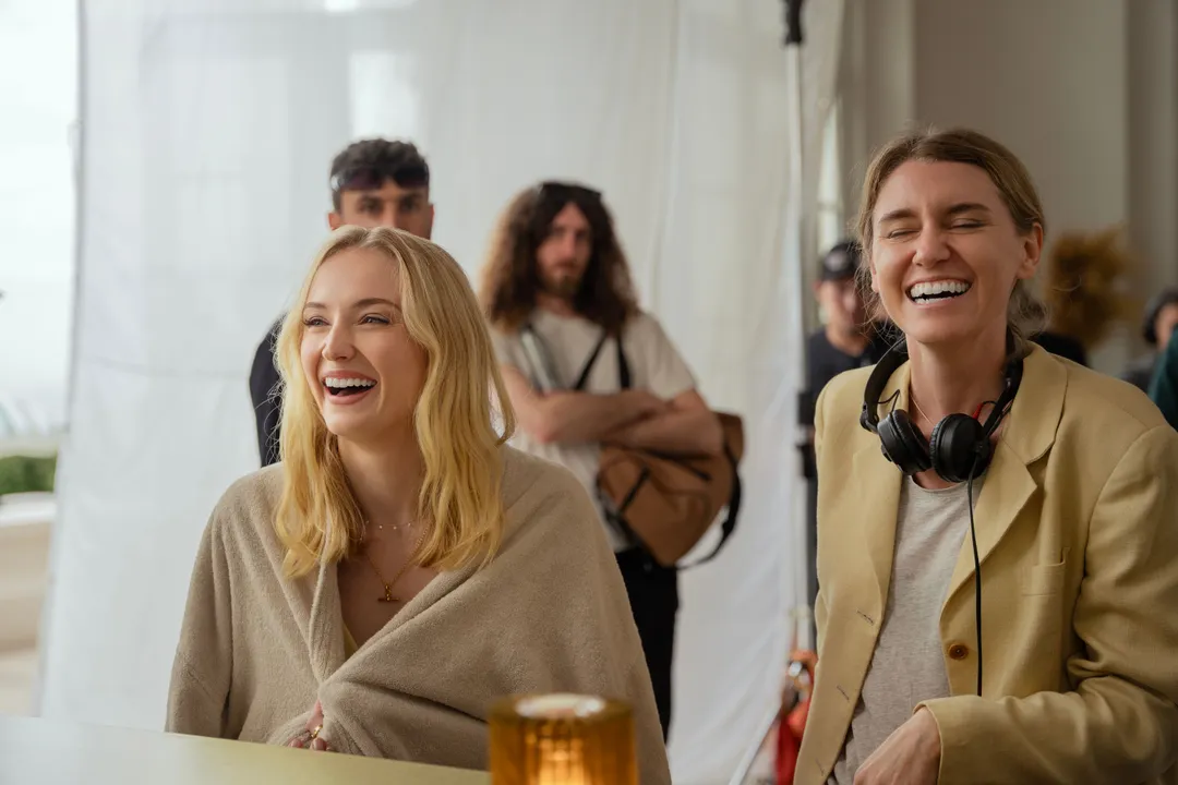 ST-GERMAIN LIQUEUR ANNOUNCES NEW COLLABORATION WITH ACTRESS SOPHIE TURNER TO CELEBRATE THE COCKTAIL OF THE SUMMER: THE ST-GERMAIN HUGO SPRITZ