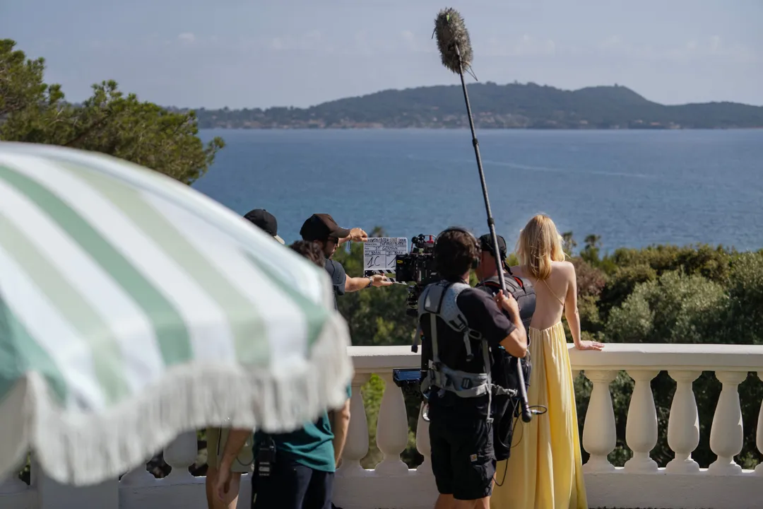 ST-GERMAIN LIQUEUR ANNOUNCES NEW COLLABORATION WITH ACTRESS SOPHIE TURNER TO CELEBRATE THE COCKTAIL OF THE SUMMER: THE ST-GERMAIN HUGO SPRITZ