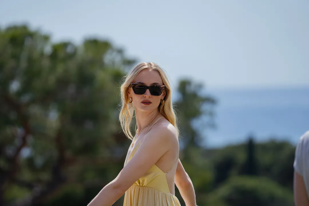 ST-GERMAIN LIQUEUR ANNOUNCES NEW COLLABORATION WITH ACTRESS SOPHIE TURNER TO CELEBRATE THE COCKTAIL OF THE SUMMER: THE ST-GERMAIN HUGO SPRITZ