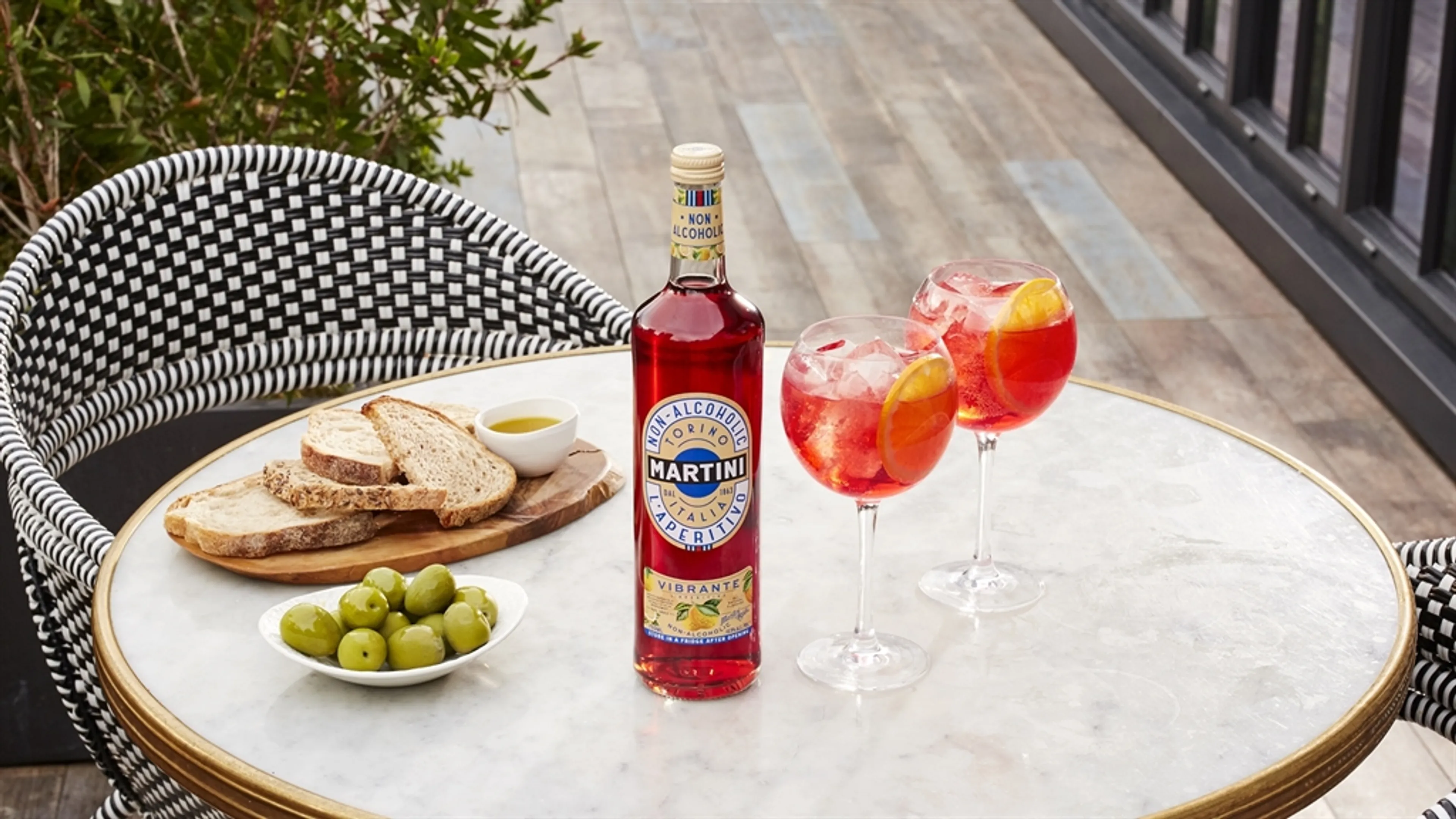MARTINI Revolutionises Aperitivo Hour with the Introduction of MARTINI Non-Alcoholic Aperitivo