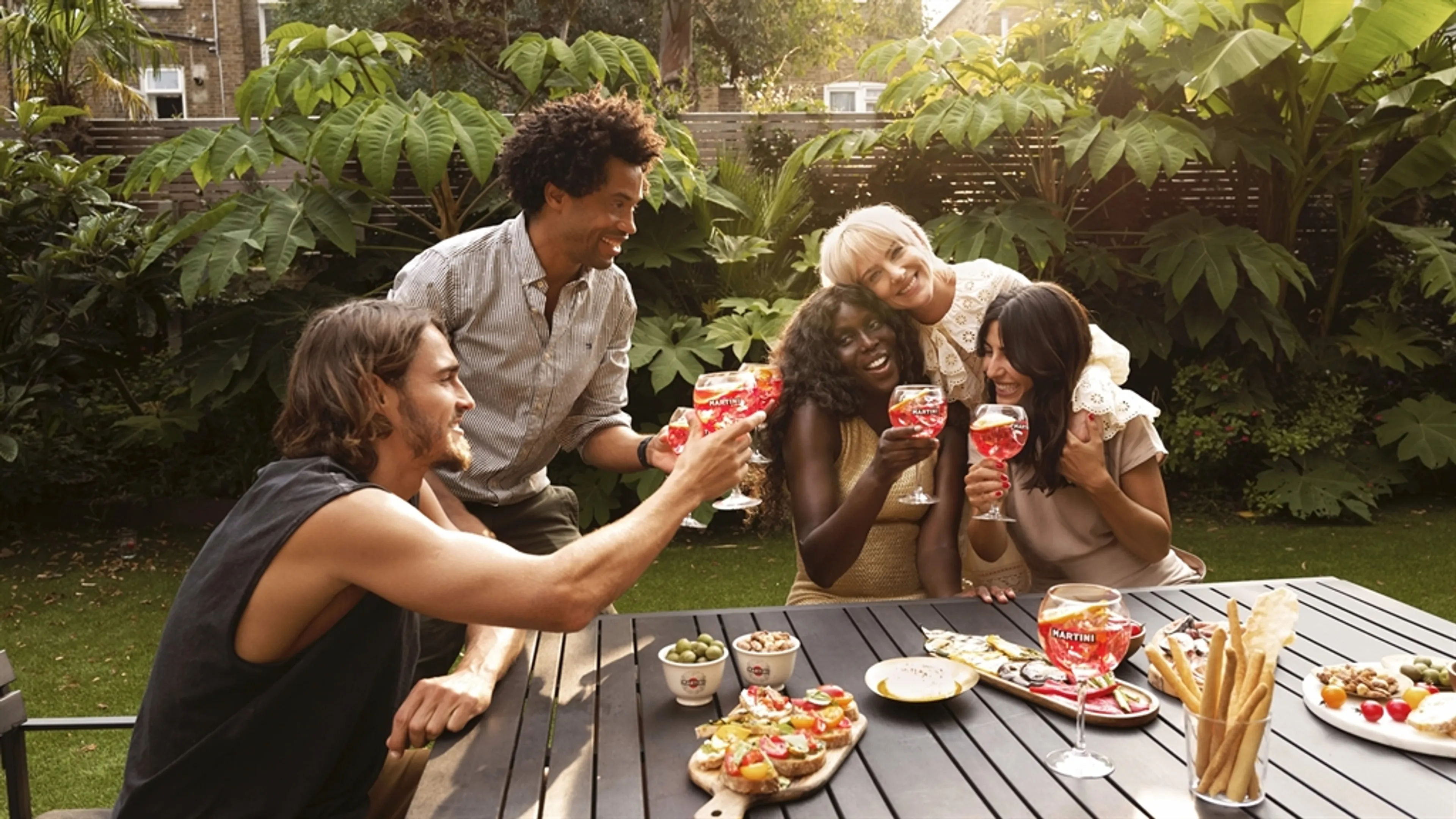 MARTINI® Captures Moments of Joy as Friends Reunite Across the World
