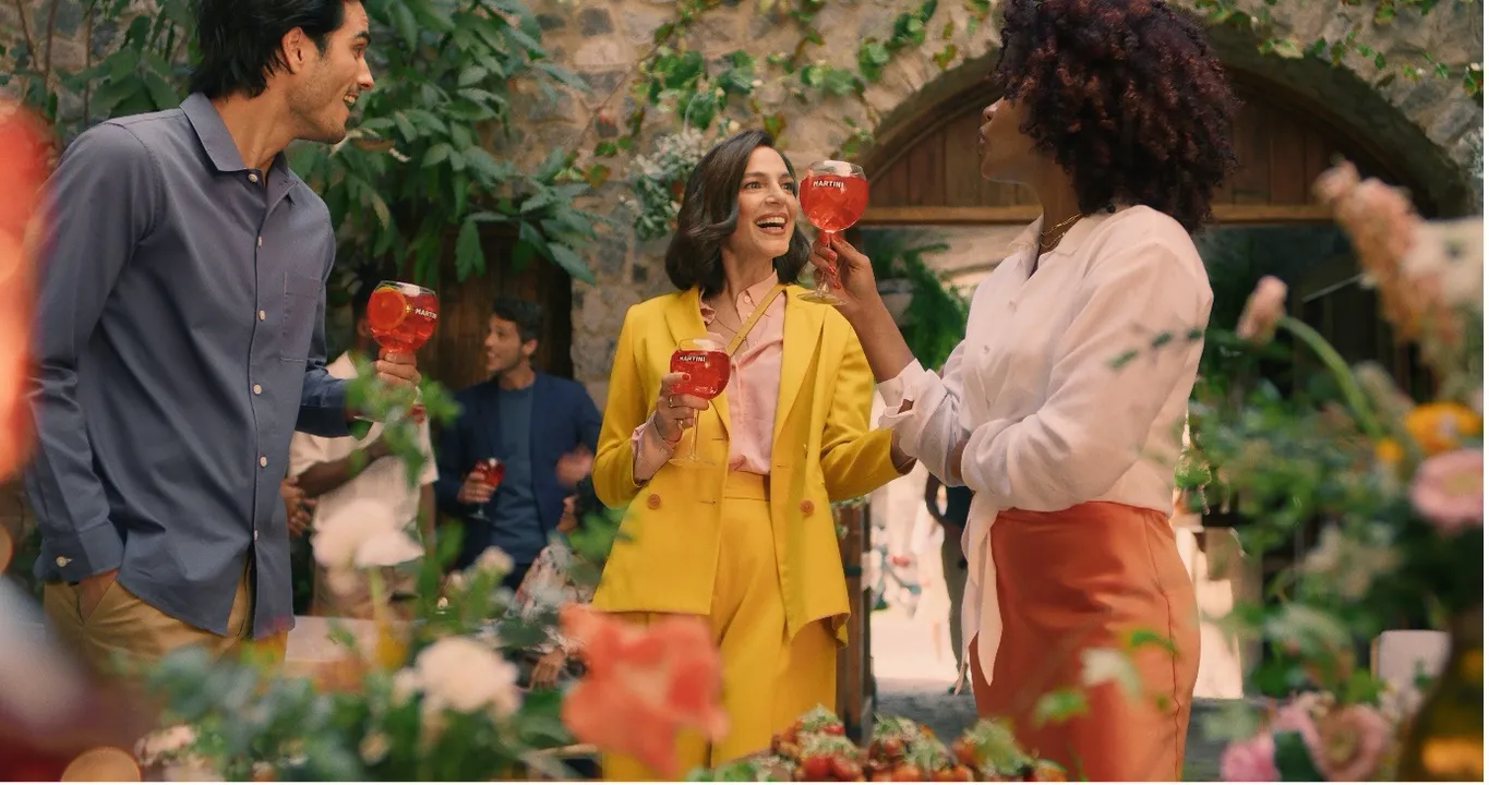 MARTINI LAUNCHES NEW FULLY INTEGRATED ‘TIME BEST SHARED’ CAMPAIGN
