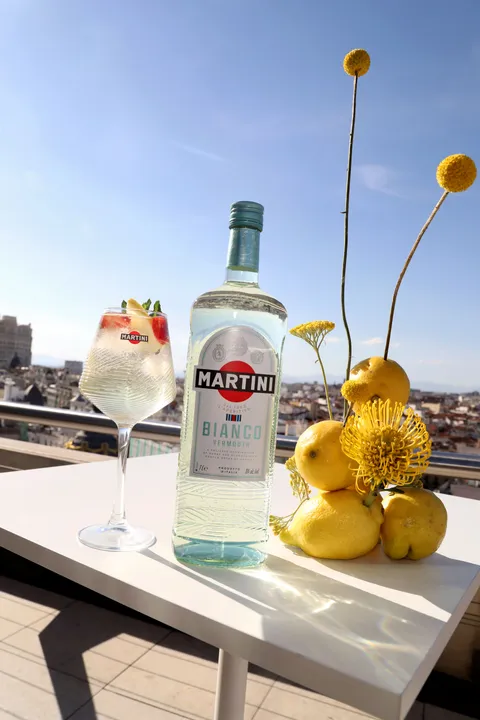 MARTINI® Da la Bienvenida a Una Nueva Era con el Rediseño de Su Icónica Botella