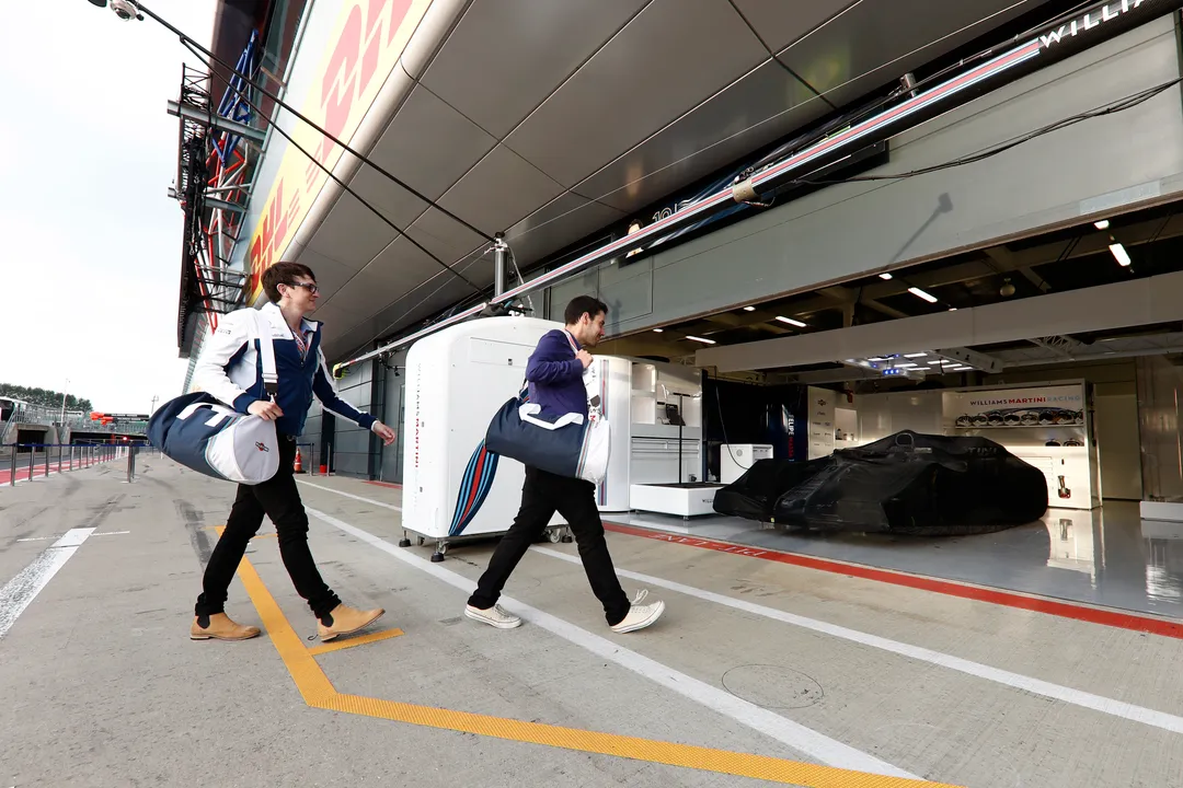 MARTINI® AND AIRBNB OFFER GRAND PRIX FANS THE CHANCE TO SPEND THE NIGHT AT THE WILLIAMS MARTINI RACING GARAGE
