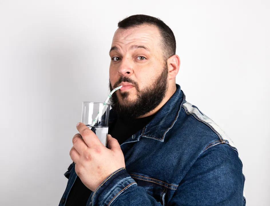 MEAN GIRLS ACTOR DANIEL FRANZESE URGES PLASTIC STRAWS EMOJIS TO BE REMOVED IN LINE WITH WORLD WATER DAY
