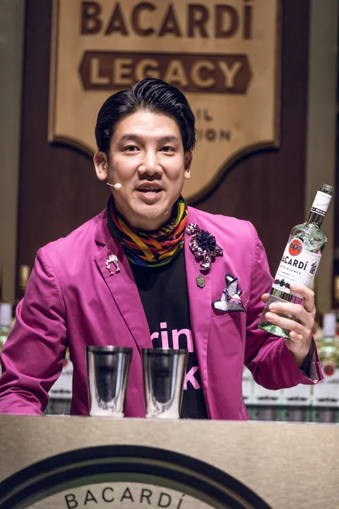 RONNAPORN KANIVICHAPORN FROM THAILAND WINS
2019
BACARDÍ® LEGACY COCKTAIL
COMPETITION