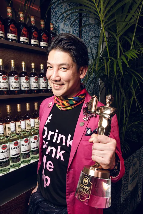 RONNAPORN KANIVICHAPORN FROM THAILAND WINS
2019
BACARDÍ® LEGACY COCKTAIL
COMPETITION