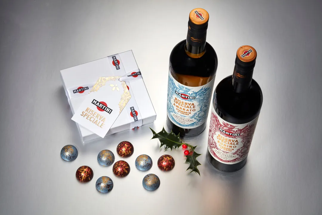 MARTINI CELEBRATES THE FESTIVE SEASON WITH A LIMITED-EDITION 
NEGRONI CHOCOLATE COLLECTION CREATED BY PAUL A. YOUNG
