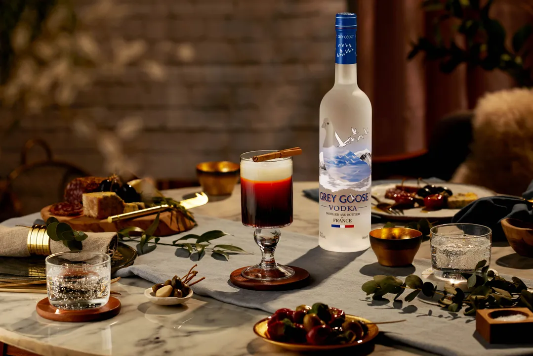 
FORGET MULLED WINE, CAROL SINGING AND A HOUSE FULL OF GUESTS: THIS CHRISTMAS BRITS ARE HOPING FOR COCKTAILS, TIKTOK AND STRONG WIFI, ACCORDING TO NEW RESEARCH
