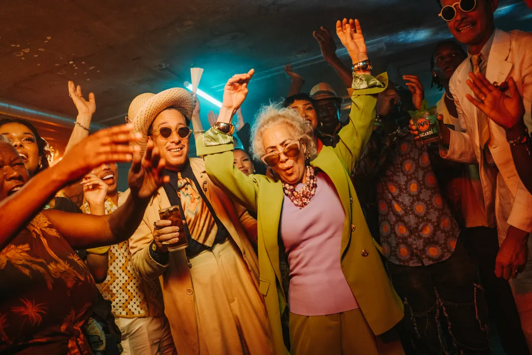 48dc7d35-6990-4372-a3eb-157d7b07675c-Joy Crookes partners with BACARDÍ to unite generations on the dancefloor to inspire everyone to express themselves(4).jpg