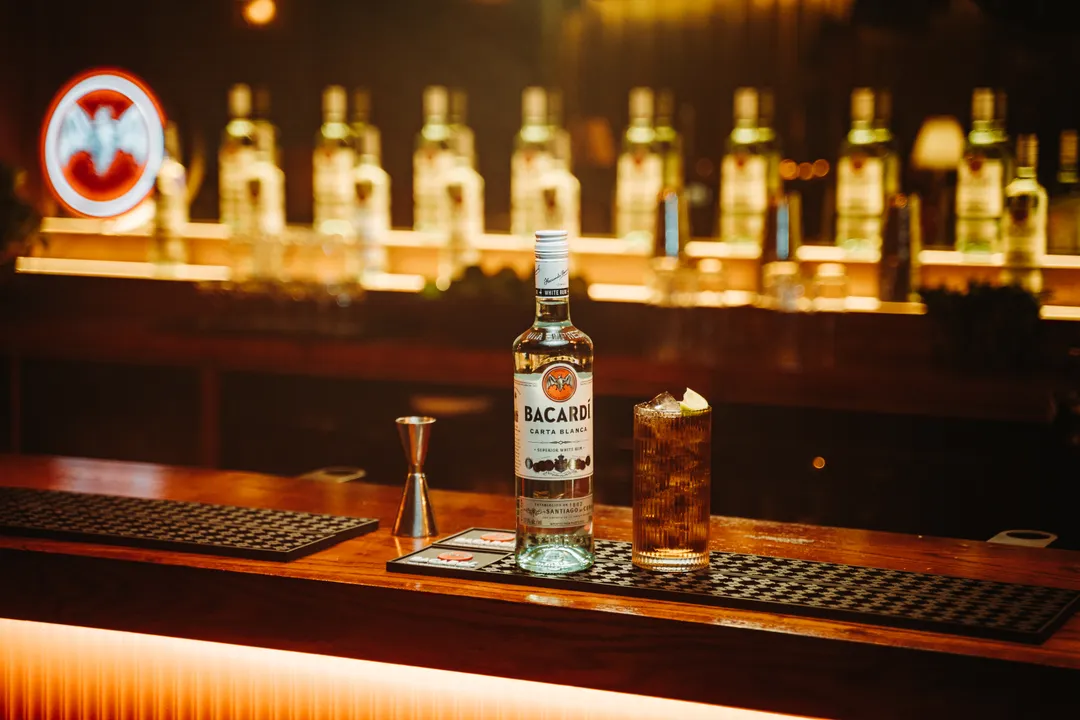 61fee0d4-d901-40de-8a7c-0dfaee6bc6a9-BACARDÍ launches Move with the Greats campaign(3).jpg