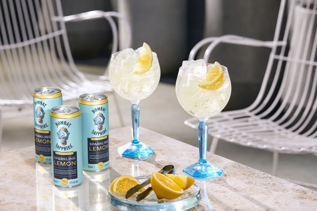 FY27_Global_BombaySapphire_RTD_SparklingLemon_Lifestyle_1_Multiple.jpg