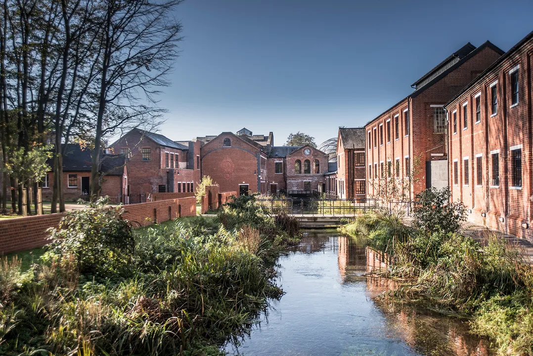BOMBAY SAPPHIRE® REINSTATES WATER TURBINE ON RIVER TEST AT ITS LAVERSTOKE MILL DISTILLERY