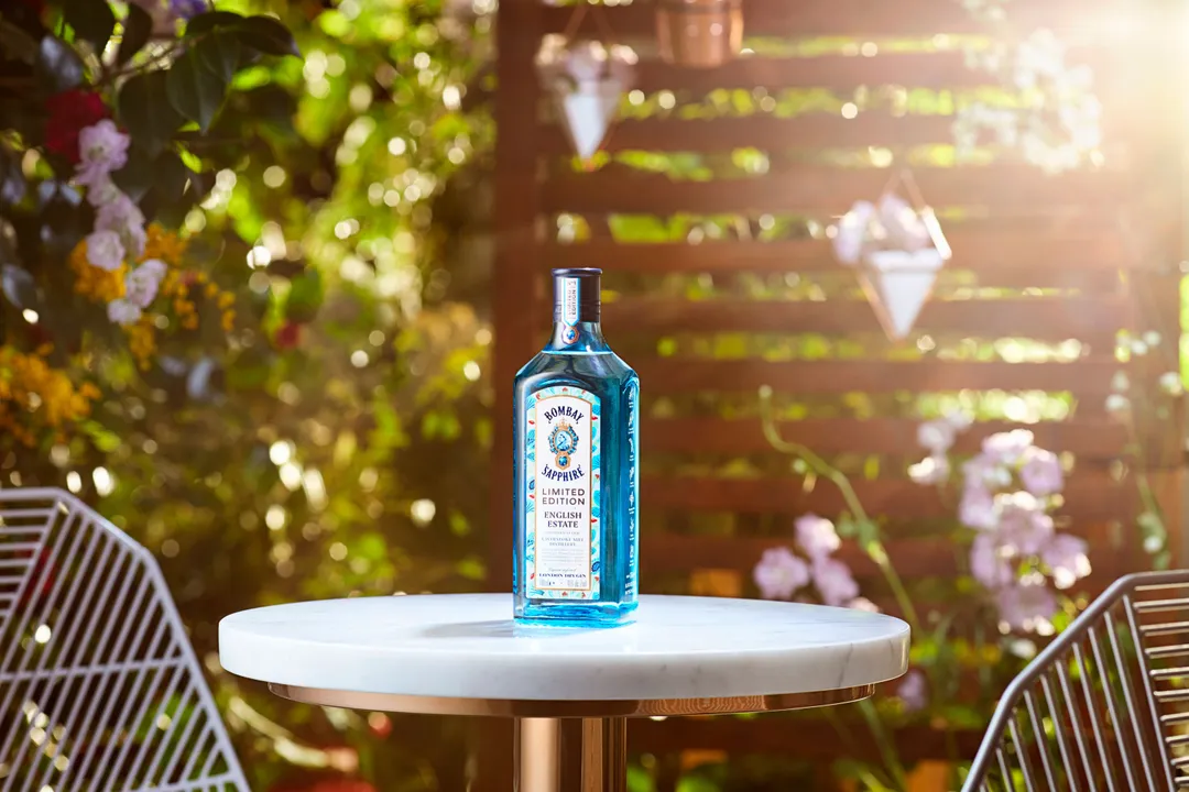 BOMBAY SAPPHIRE LAUNCHES NEW LIMITED EDITION GIN INSPIRED BY THE ENGLISH COUNTRYSIDE IN SUMMERTIME
