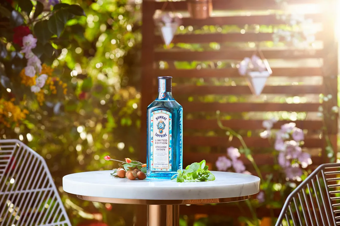 BOMBAY SAPPHIRE LAUNCHES NEW LIMITED EDITION GIN INSPIRED BY THE ENGLISH COUNTRYSIDE IN SUMMERTIME