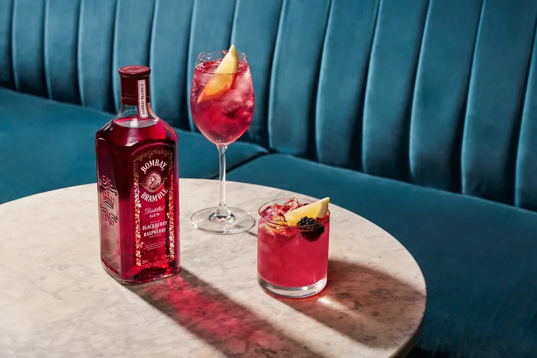 COCKTAILS &amp; CREATE: BOMBAY SAPPHIRE® PARTNERS WITH ARTIST JOEY YU AND MIXOLOGIST FRANCK DEDIEU FOR VIRTUAL MASTERCLASS 