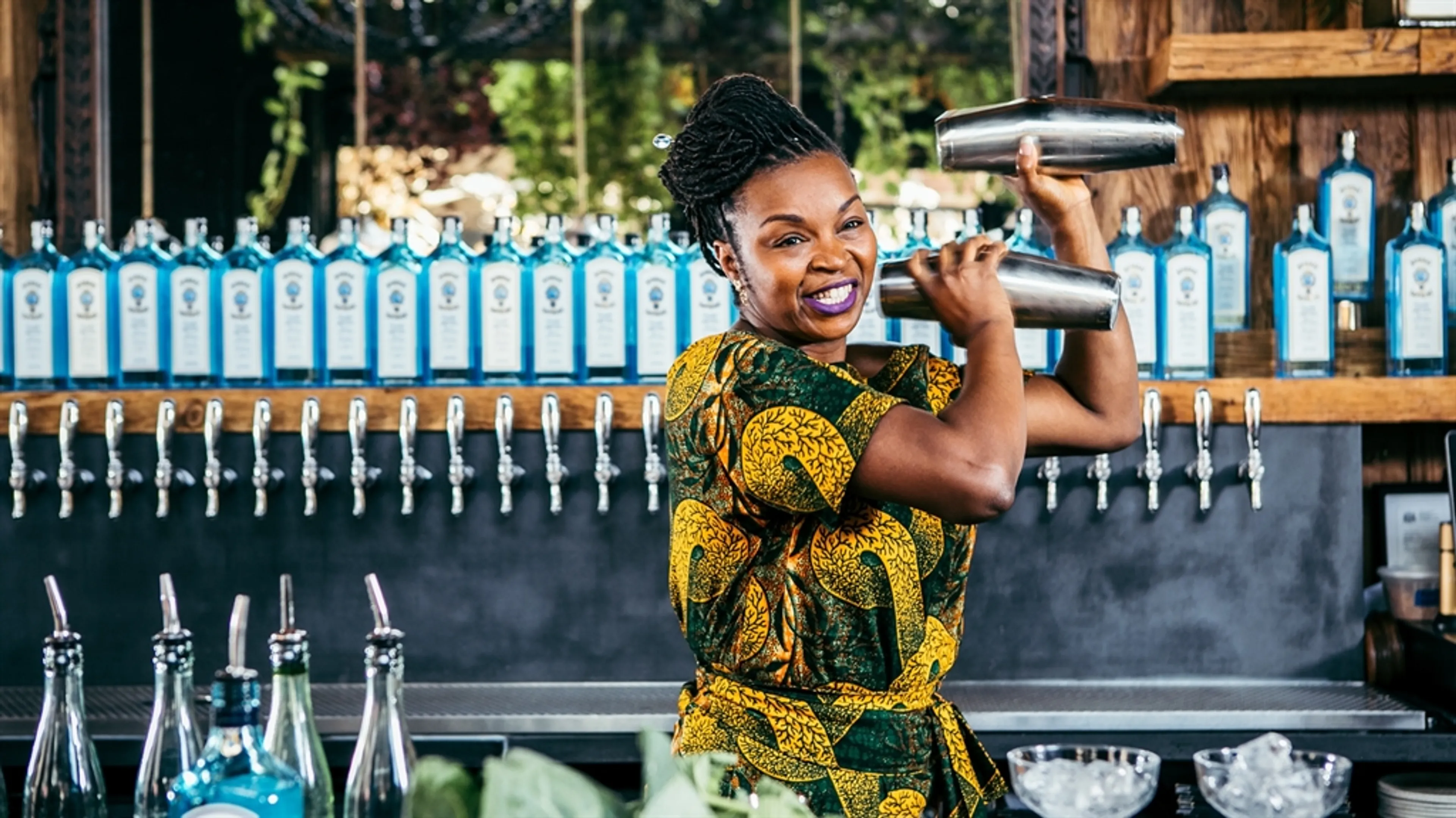 Tales of the Cocktail Foundation and BOMBAY SAPPHIRE Partner to Launch 'The Canvas Project', Featuring the Country's Leading Bartenders