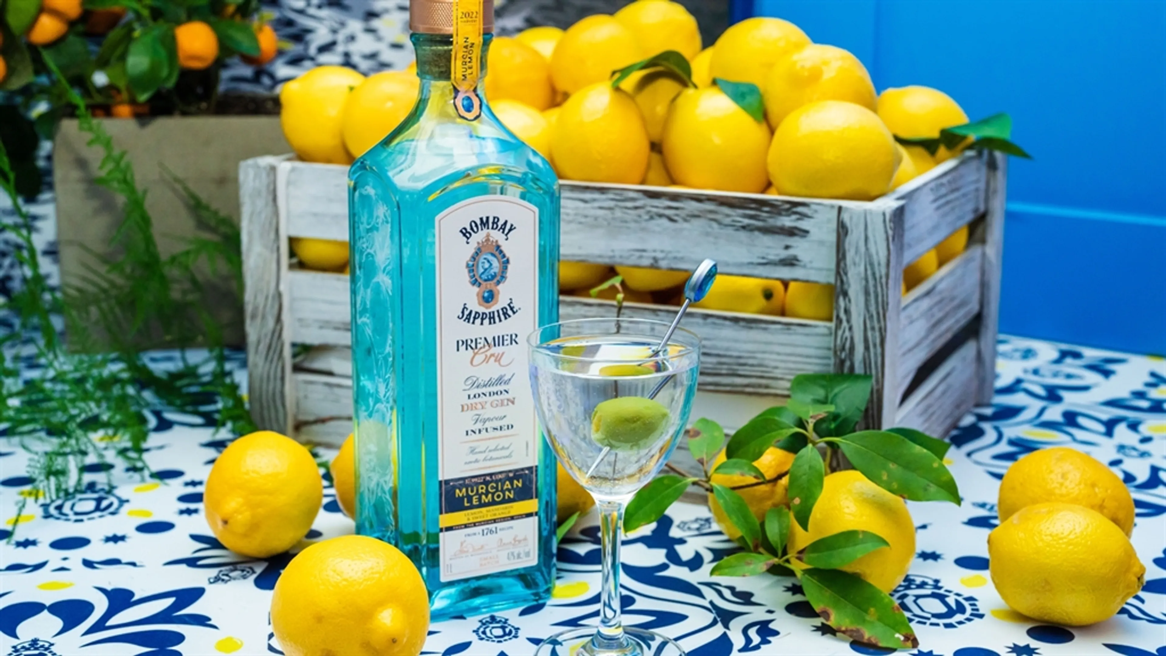 BOMBAY SAPPHIRE® Raises a Glass to Nature's Finest Flavors with Bombay Sapphire Premier Cru Murcian Lemon - a New Premium, Handcrafted Gin That Celebrates Murcian Citrus