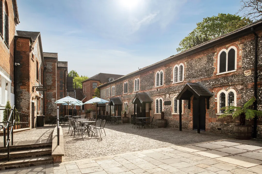 BOMBAY SAPPHIRE® DISTILLERY CELEBRATES DECADE AT HISTORIC LAVERSTOKE MILL