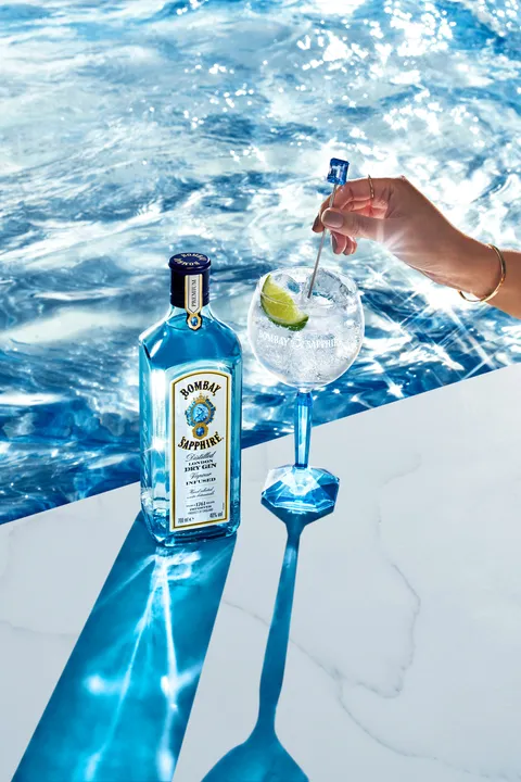 FY24_Global_Bombay_Sapphire_Pool_SHOT_12_MODEL.jpg
