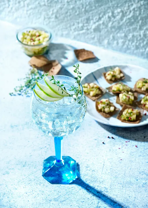 f7e7f549-e87e-4d3c-b7eb-fe041b8d4079-Bombay Sapphire - tartare pomme_V2_HD.jpg