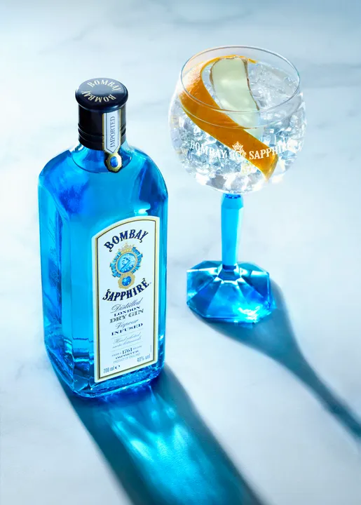 d60865f8-15ff-453f-bb1e-1927968fa012-Bombay Sapphire - Gin Orange gingembre_V2_HD.jpg
