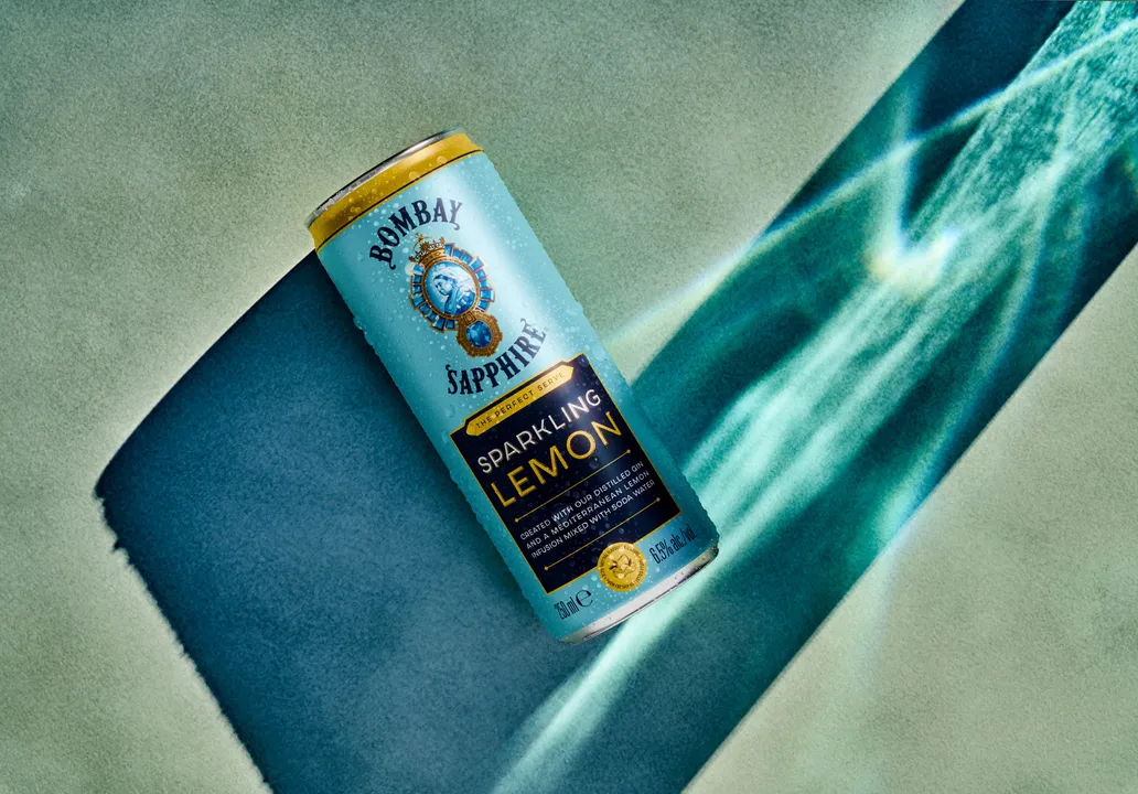 FY27_Global_BombaySapphire_RTD_SparklingLemon_Product_FlatLay_1.jpg