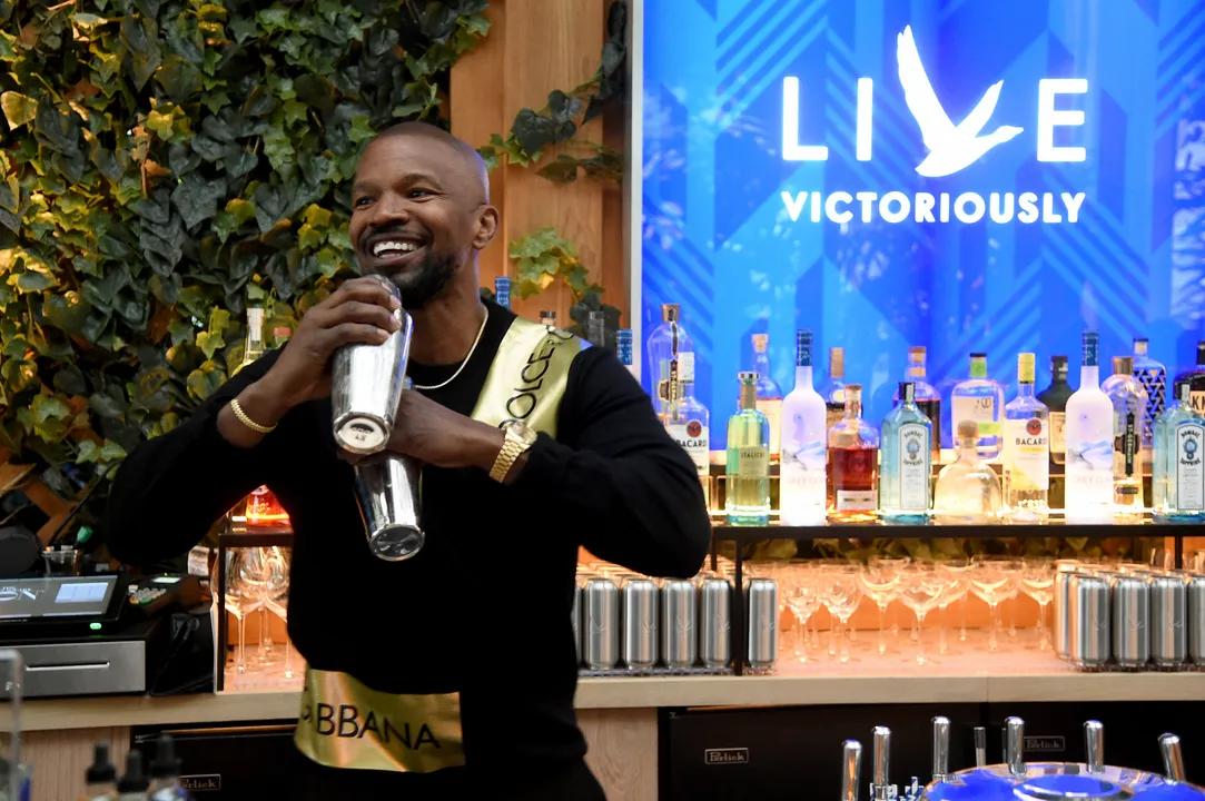 GREY GOOSE TAKES OVER HAPPY HOUR TO LAUNCH LIVE VICTORIOUSLY