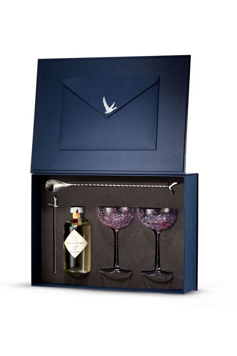 GREY GOOSE® VODKA AND THE CONNAUGHT BAR’S AGO PERRONE AND GIORGIO BARGIANI LAUNCH EXCLUSIVE NO.11 MARTINI COCKTAIL KITS IN PARTNERSHIP WITH SAATCHI GALLERY TO CELEBRATE THE ART OF MIXOLOGY